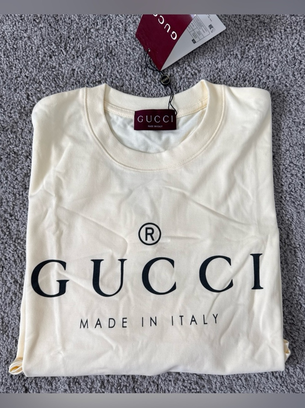 New Gucci Cream Short-Sleeve Logo T-Shirt with Black Print size XL USA Crewneck
